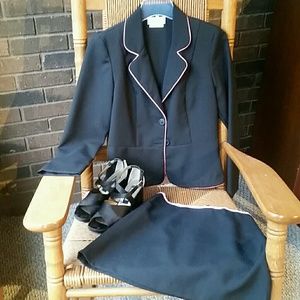 Byer Too! Skirt suit, black with pink piping, size 7
